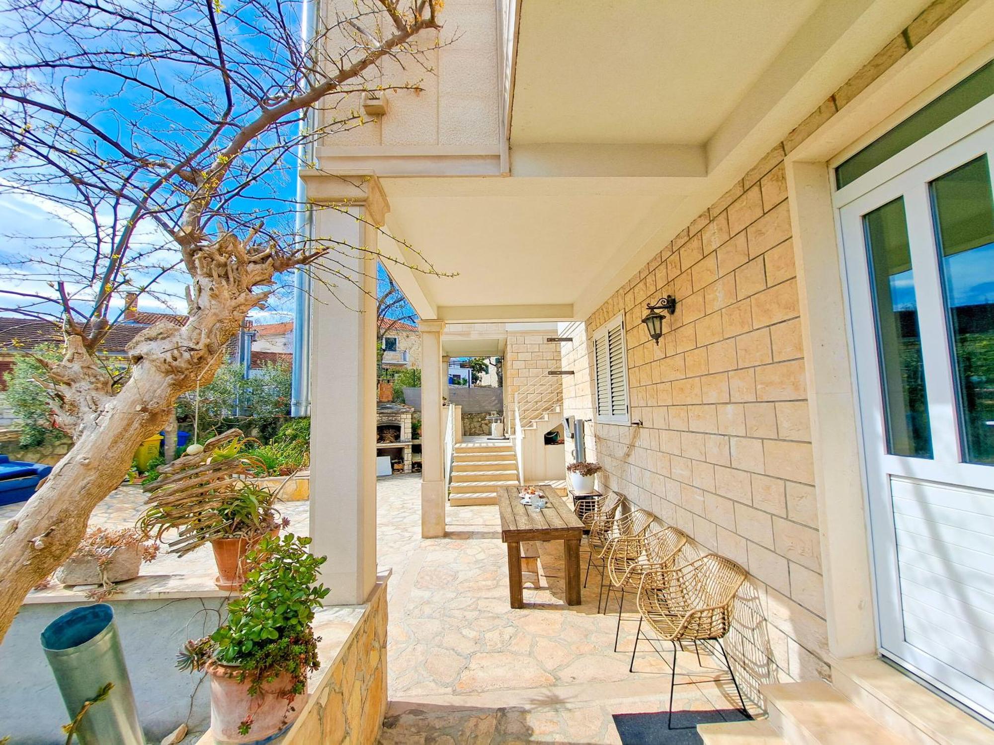 Apartments Ivanka Supetar Exterior photo